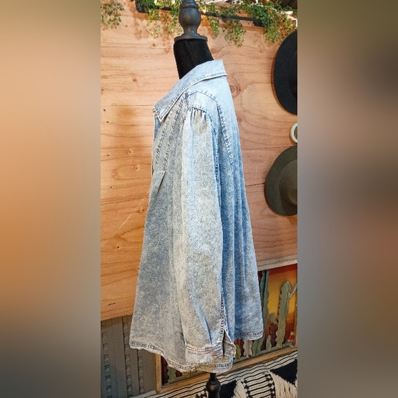 LOGO by Lori Goldstein Denim Shacket with Pintuck Detail and Pockets - Picture 2 of 10